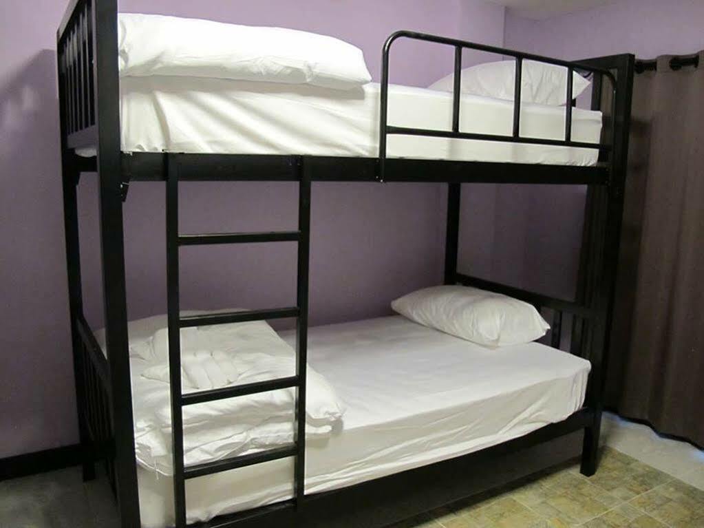 Why Not House Hostel Chiang Mai Exterior foto